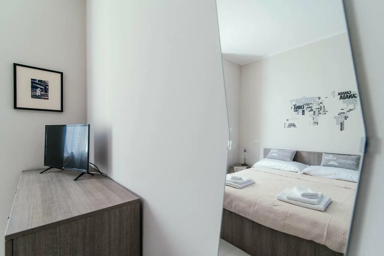 Apartment La Corte Dei Balconi 1 Como Italy